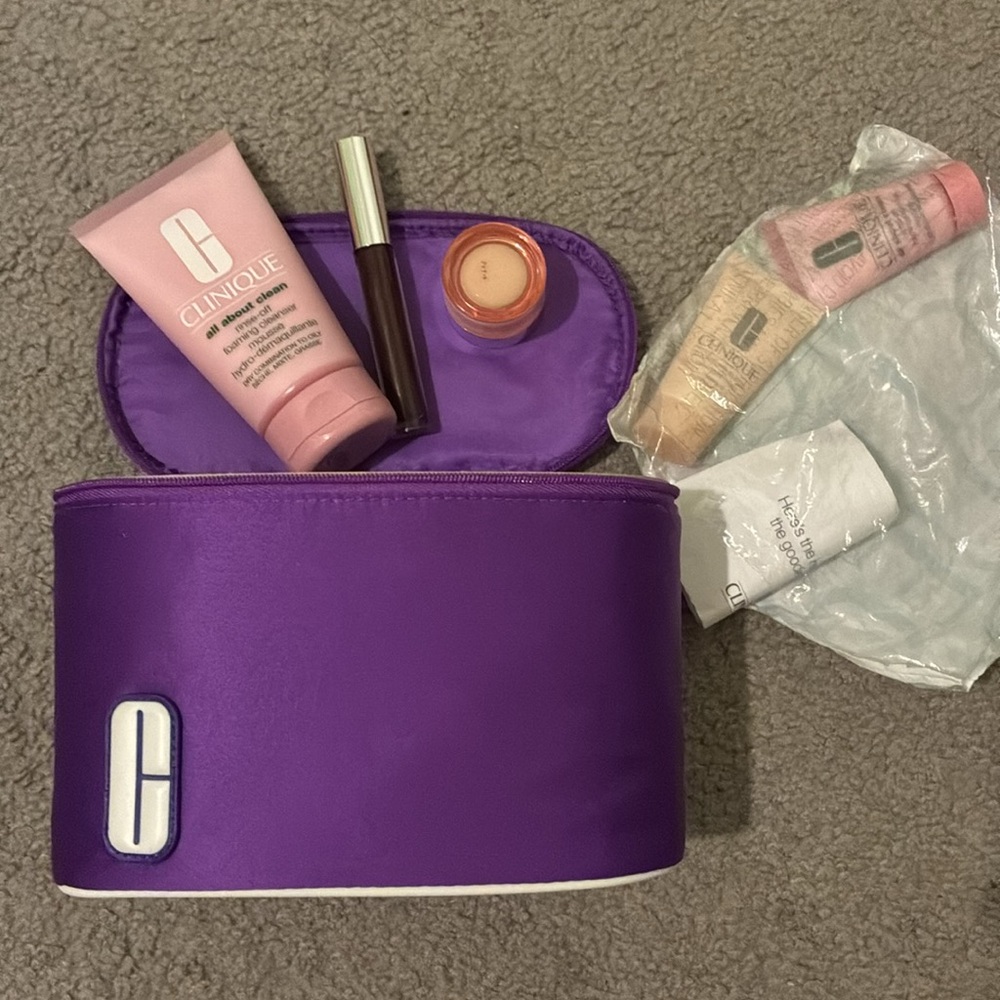 NEW Clinique Makeup Bundle Bag Cleanser Eye Cream Lip Gloss Travel Size